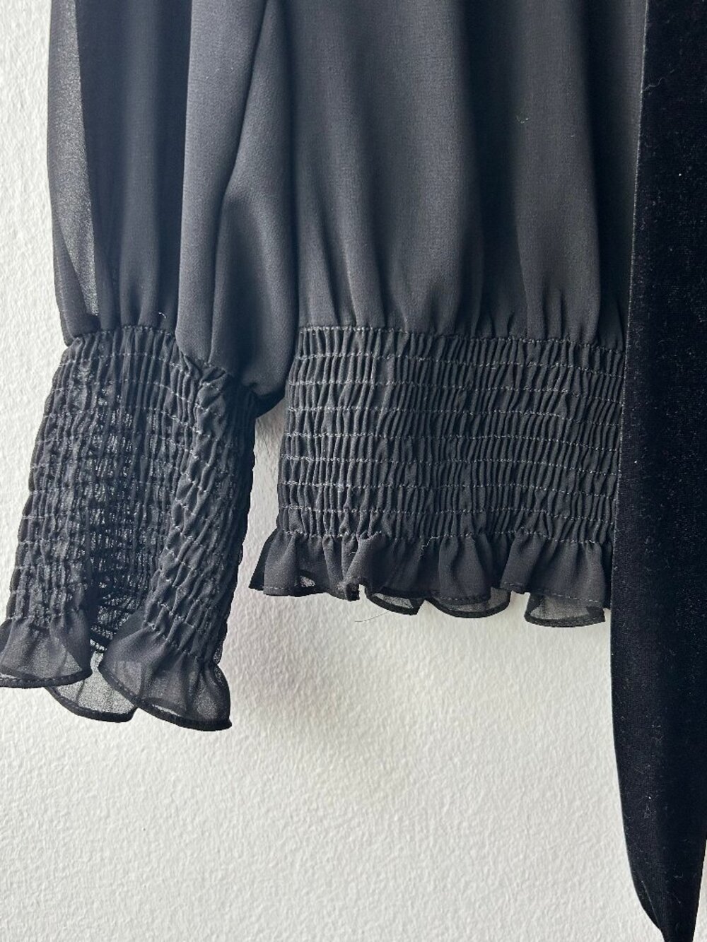 MISA Los Angeles Black Sheer Velvet Tie Neck Blouse Size Small Women's - Picture 4 of 9